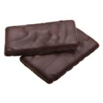 Ciocolata amaruie cu coacaze 200g